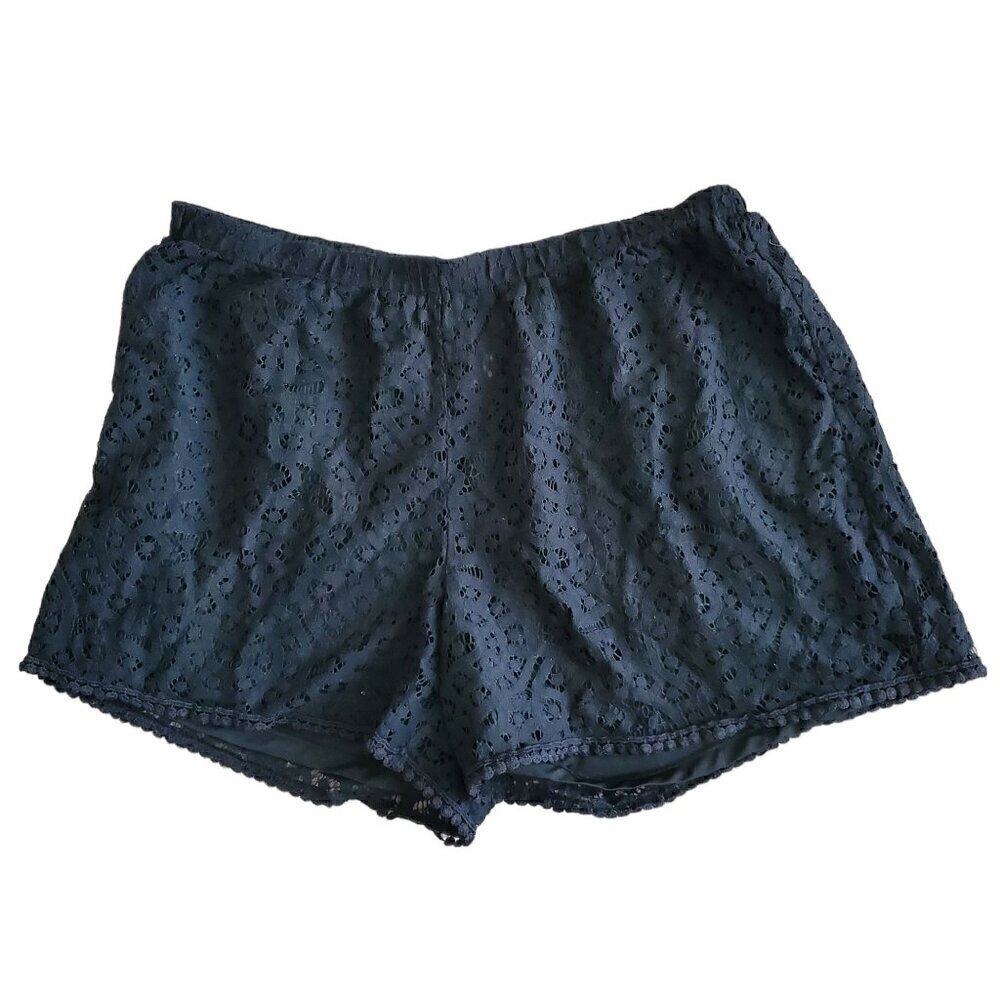 BLACK LACE SHORTS SIZE 2X